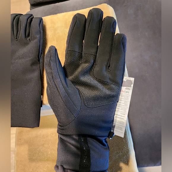 The North Face Gloves - Picture 3 of 6